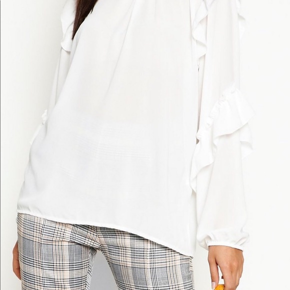 BNWT White blouse High Neck Ruffle Sleeve top - Picture 2 of 6